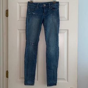 Distressed painter American Eagle jeggings